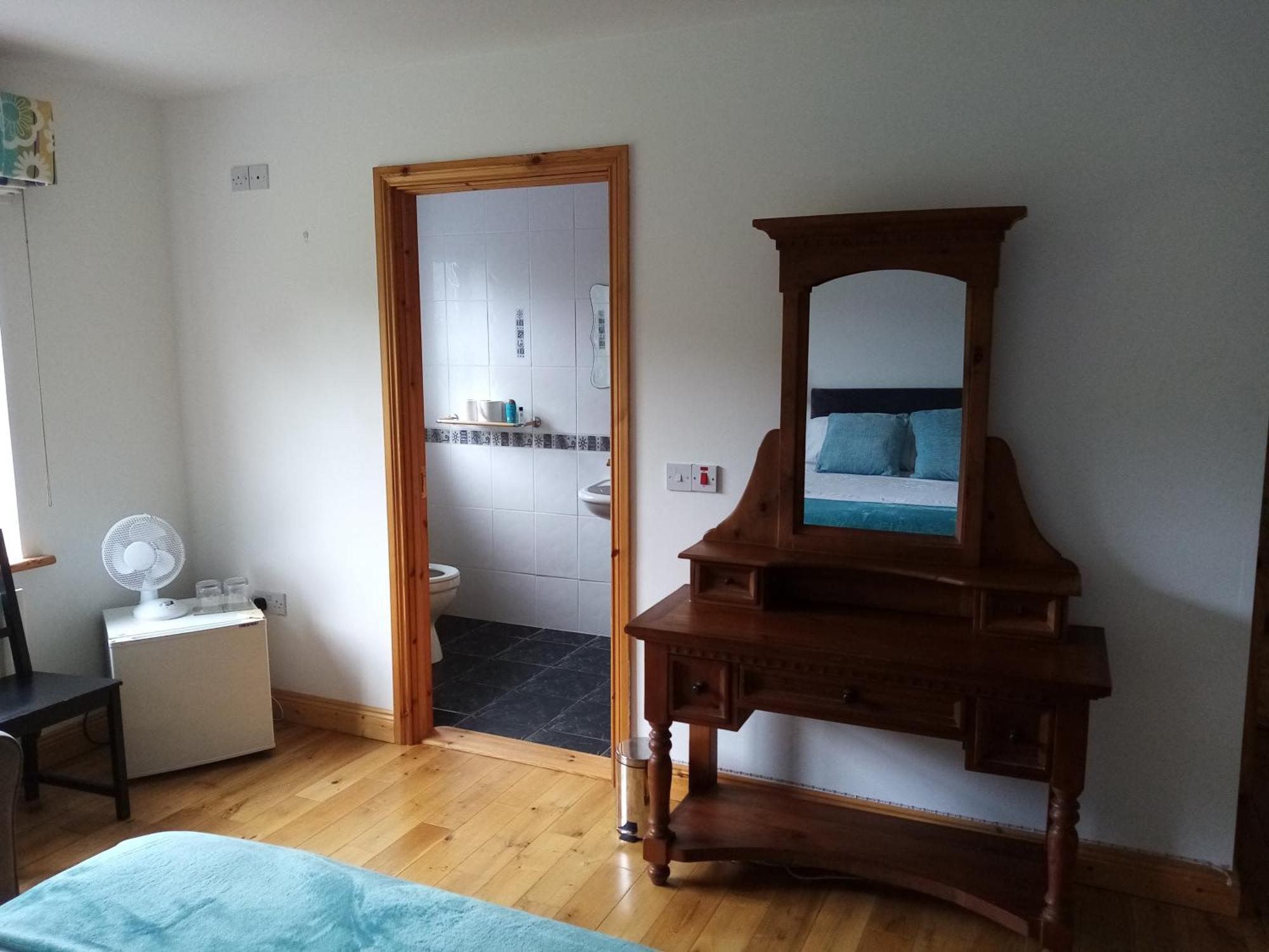 Appartement Farnaught House à Westport Extérieur photo